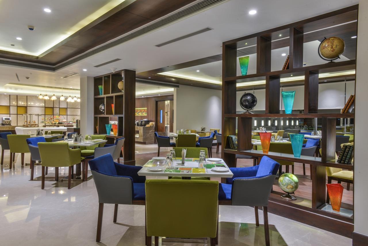 Lemon Tree Hotel Jammu Exterior photo