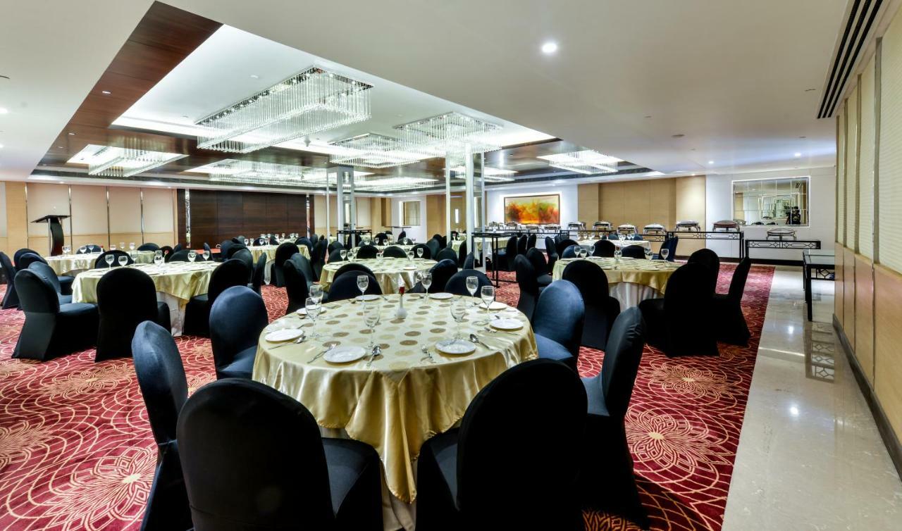 Lemon Tree Hotel Jammu Exterior photo